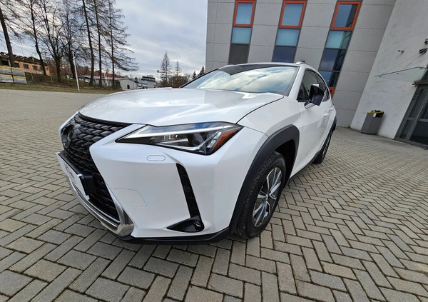 Lexus UX cena 179000 przebieg: 13500, rok produkcji 2022 z Sanok małe 781